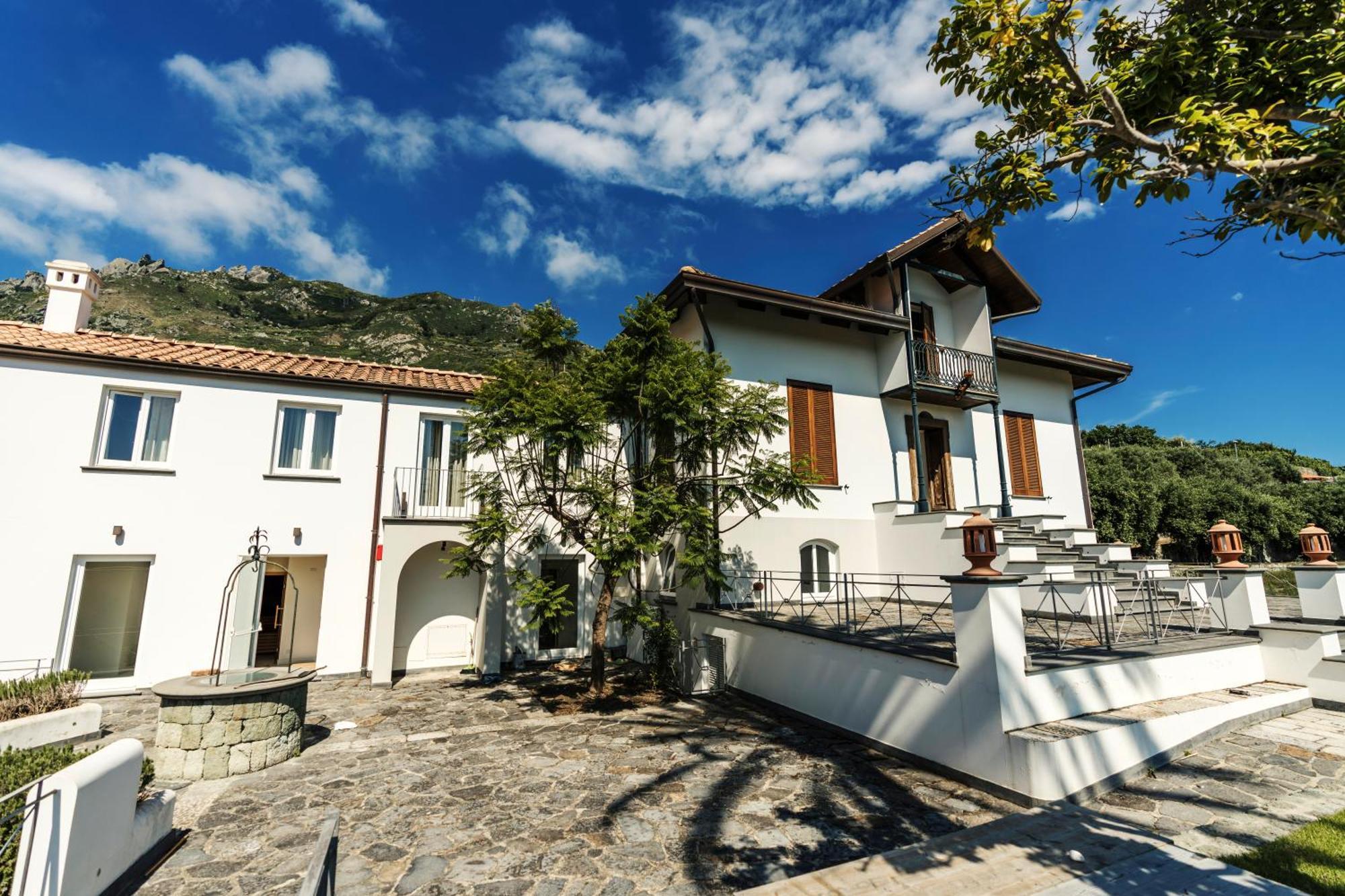 Tenuta Calitto Wine Resort E Spa อีสเกีย ภายนอก รูปภาพ